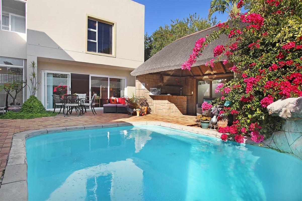 Atlantic Breeze Hotel Cape Town Exterior photo